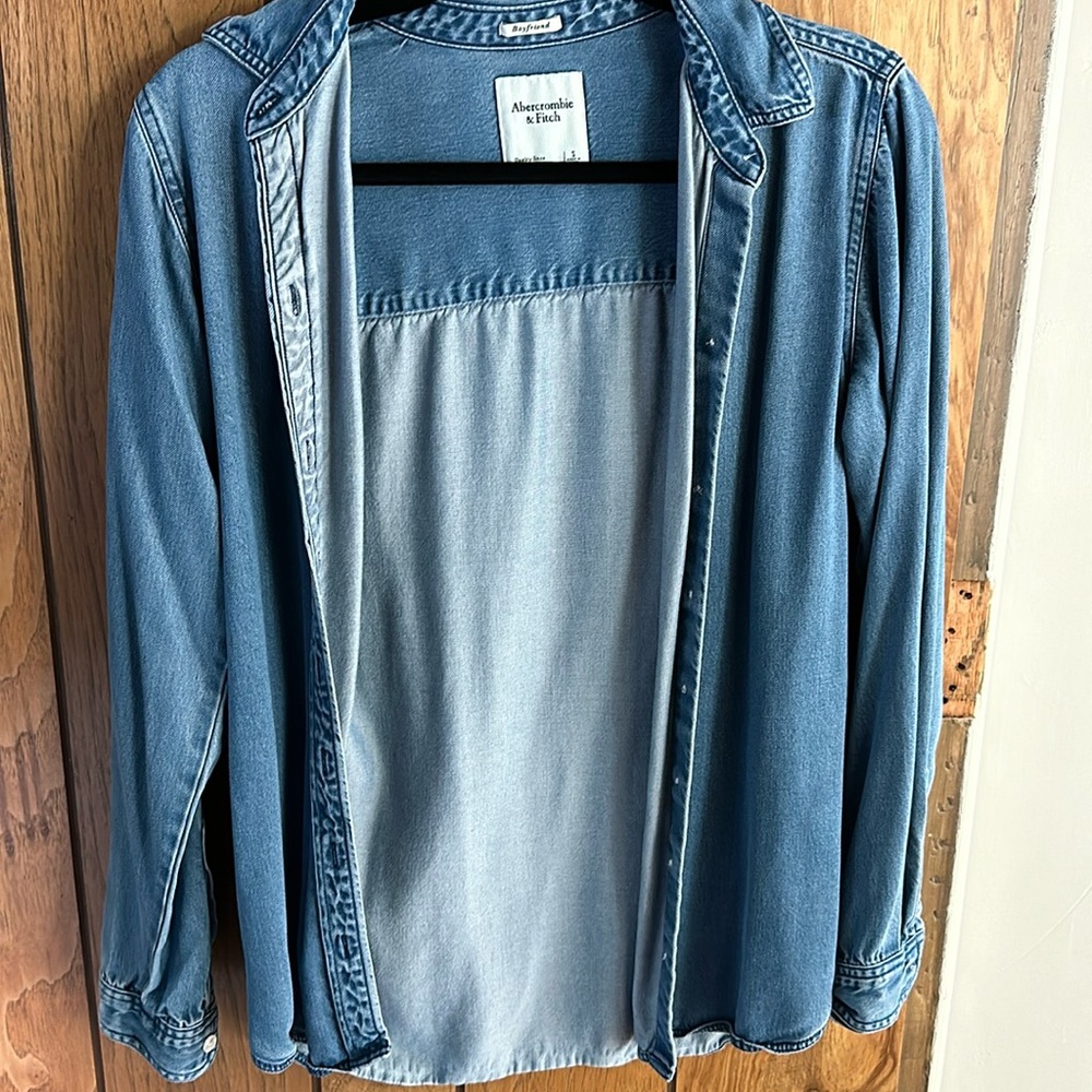 Abercrombie Chambray Boyfriend Shirt S